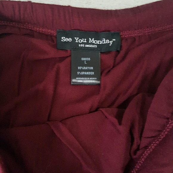 Burgundy high/low knot skirt - Picture 3 of 3